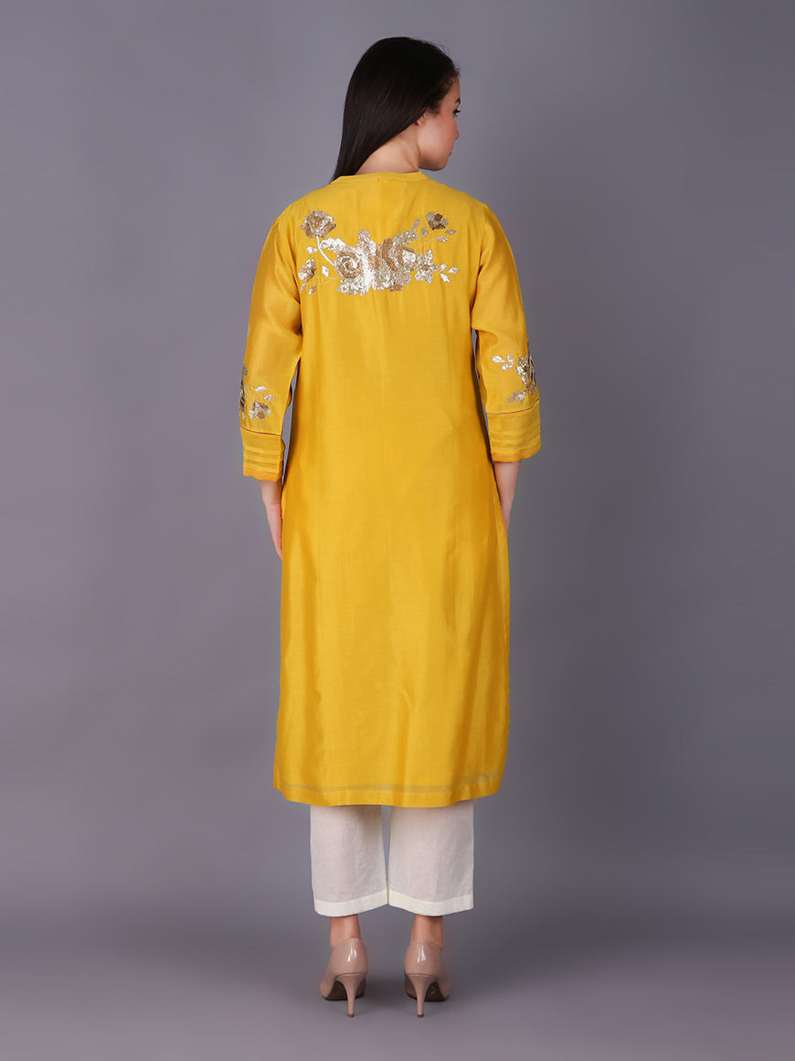 900789 MUSTARD ROSES SHADED IN THREE