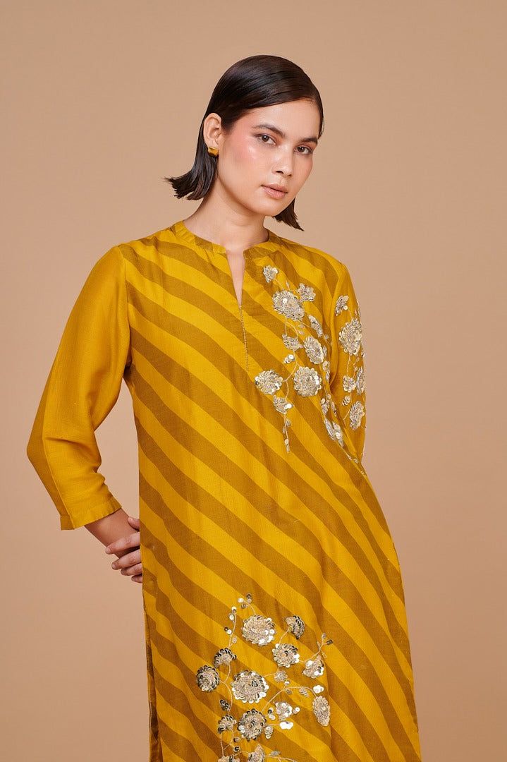 ABHJEET KHANNA | SHOP KURTA SET ONLINE INDIA | ELEGANT CASUALS | DESIGNER WEAR ONLINE INDIA