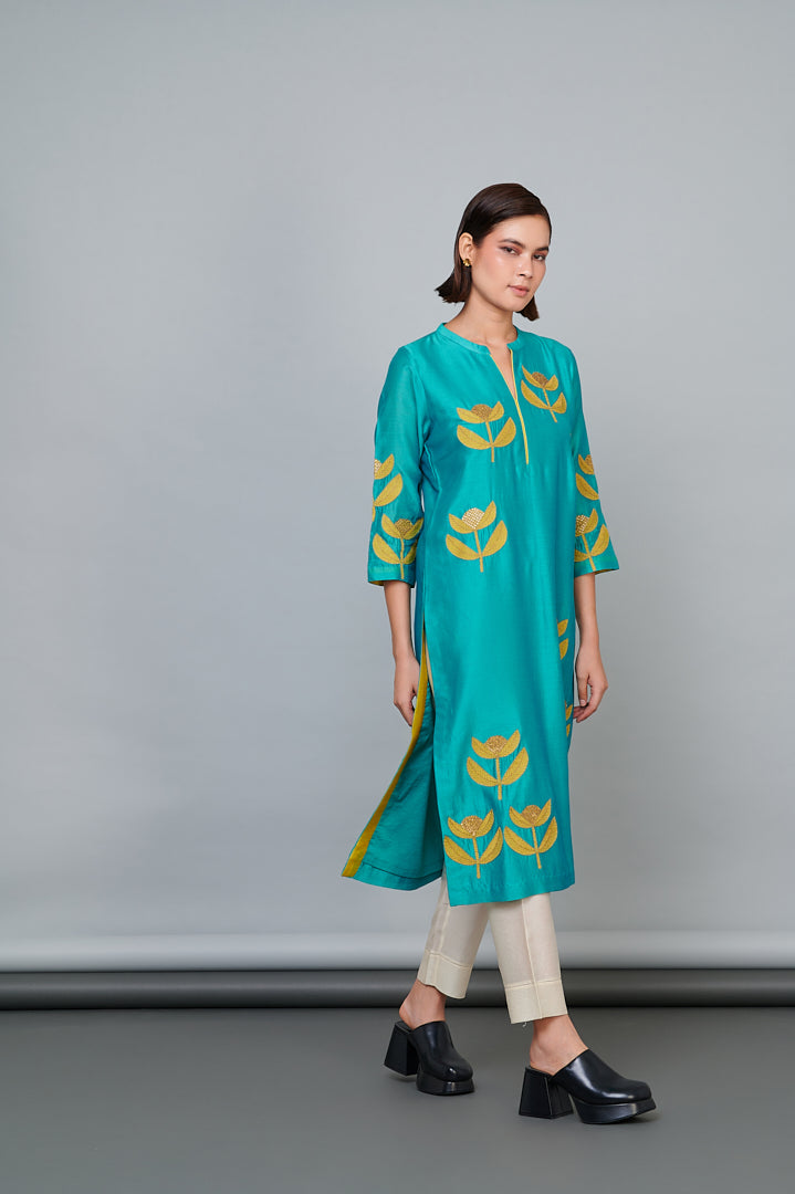 ABHJEET KHANNA | SHOP FESTIVE APPLIQUE ZARI KURTA SET | TEAL TUNIC SET WITH FLORAL APPLIQUE
