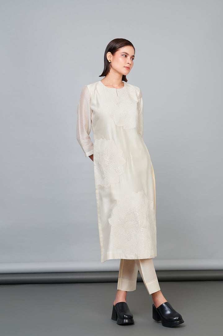 ABHJEET KHANNA | IVORY APPLIQUE TUNIC| SHOP TUNIC SET ONLINE INDIA