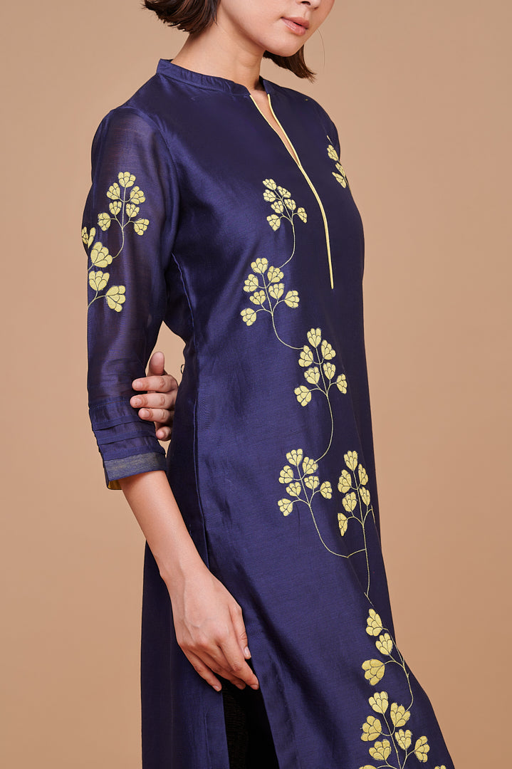 9001371 INDIGO YELLOW FLORAL APPLIQUE