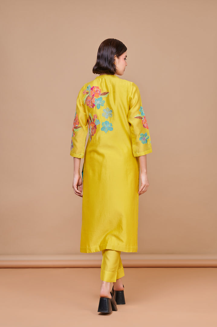 1358 Applique Emb Thread-work Kurta with Bottoms