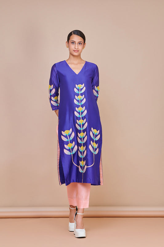 ABHJEET KHANNA | CHANDERI TUNIC KURTA WITH FLORAL APPLIQUE  | PEACH TROUSER | BLUE 