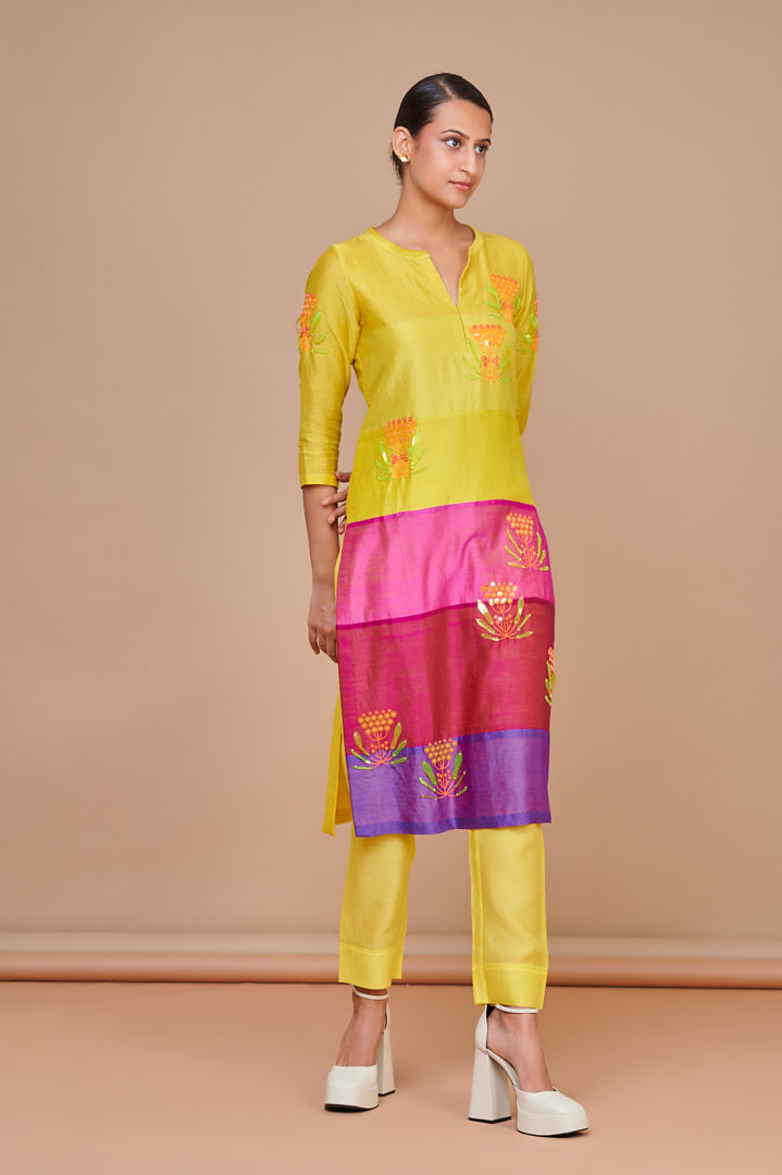 1347 Stripe Emb Kurta with Bottoms